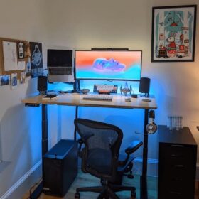 A Minimalist Gaming Setup 