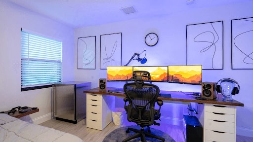 JulianBright’s Aesthetic Gaming Setup