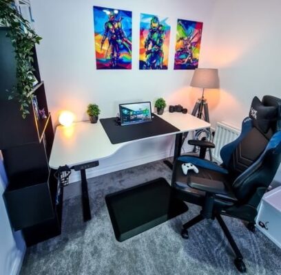 What height should a standing desk be set at?